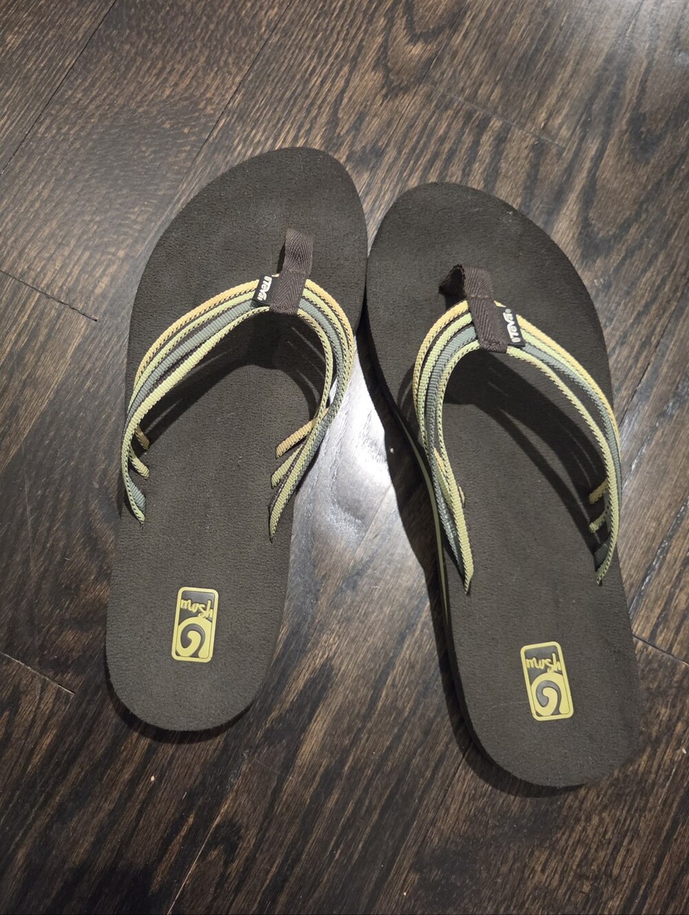 Teva Mush Flip Flops with Yellow-Green Straps W10